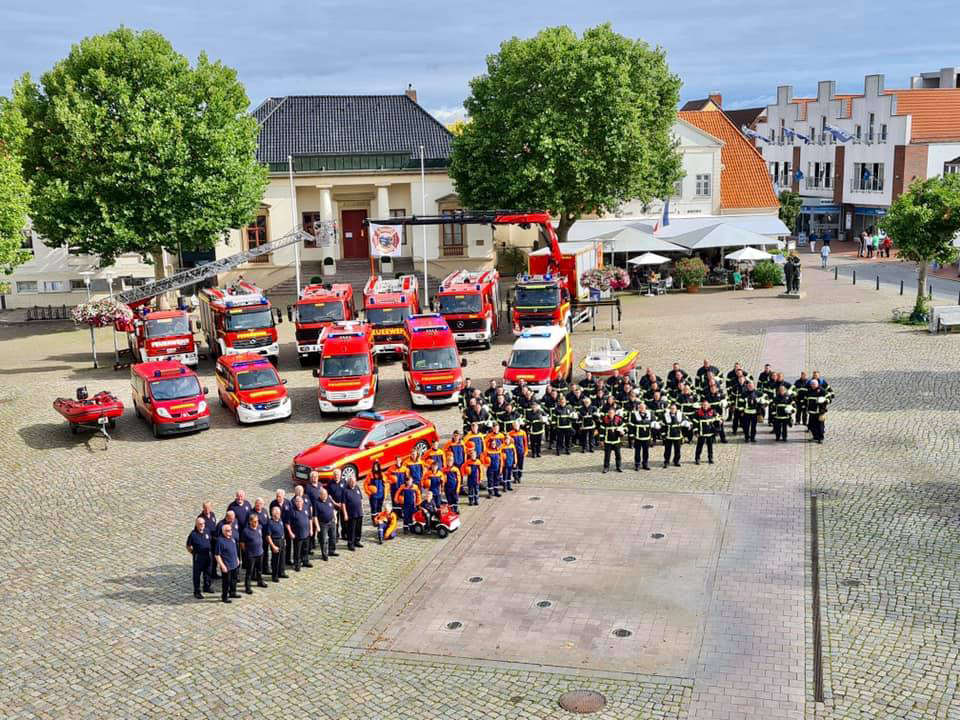 Teamfoto Feuerwehr Neustadt in Holstein